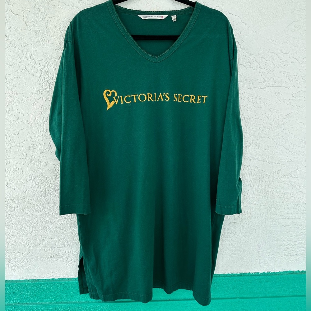 Victoria”s Secret Vintage Cotton Green V-neck Embroidered Logo XS Nightshirt